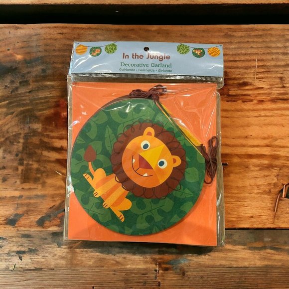 In the Jungle Decorative Garland Hanging Home Room Decor Party Kid Mudpuppy - Picture 1 of 5